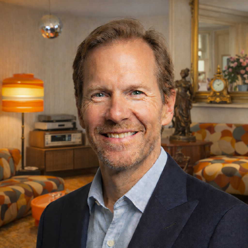 Antiquaire-brocanteur professionnel Paris Ouest spécialisé débarras succession et achat objets anciens